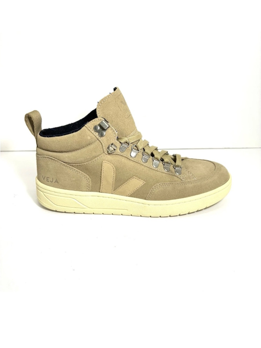 NEW VEJA Roraima Suede Men's Size 8 US Dune Casual Shoes Sneakers Retail $205